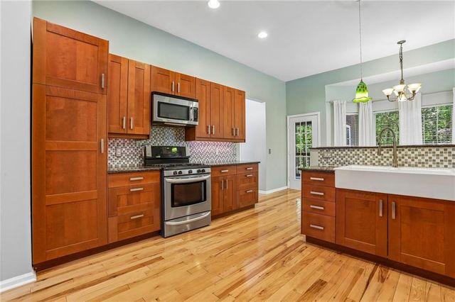 12235 Greenmont Walk, Alpharetta, GA 30009