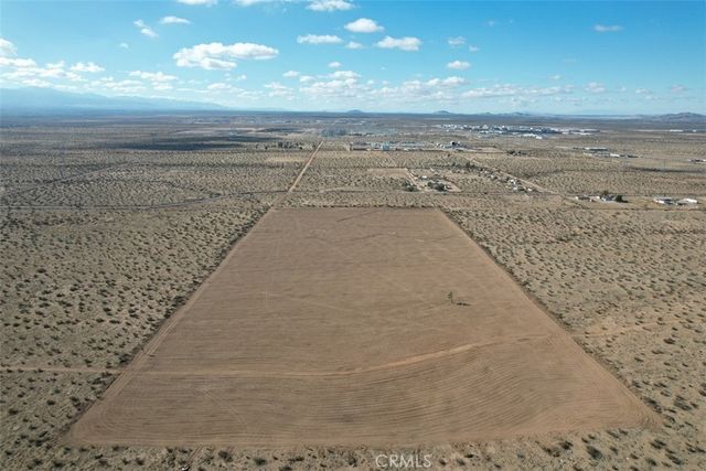 9 Bellflower Street, Adelanto, CA 92301