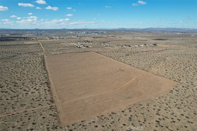 9 Bellflower Street, Adelanto, CA 92301