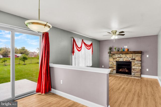 25 SPRINGBROOK DR, Palmyra, PA 17078