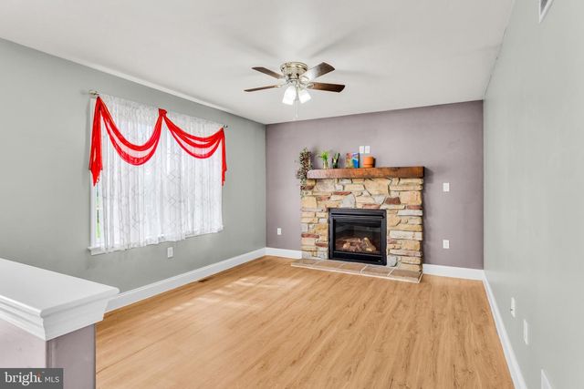 25 SPRINGBROOK DR, Palmyra, PA 17078