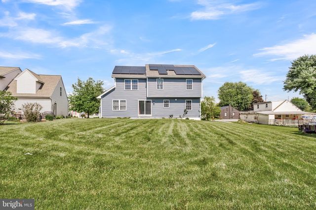 25 SPRINGBROOK DR, Palmyra, PA 17078