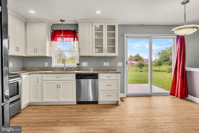 25 SPRINGBROOK DR, Palmyra, PA 17078