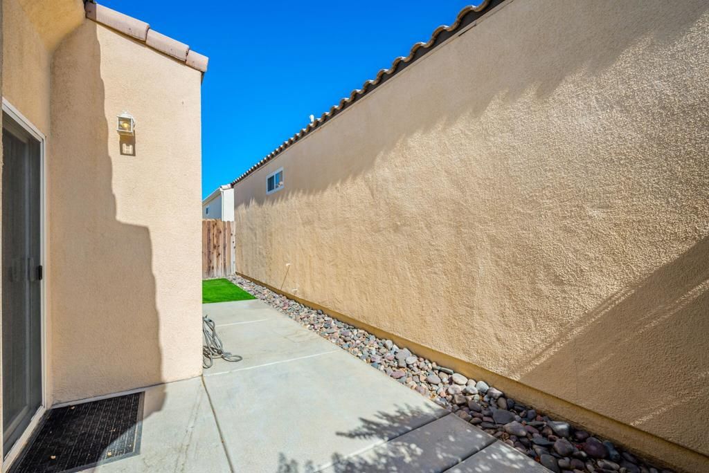 Image 18 of property listing at 47635 Soft Moonlight, La Quinta, CA 92253
