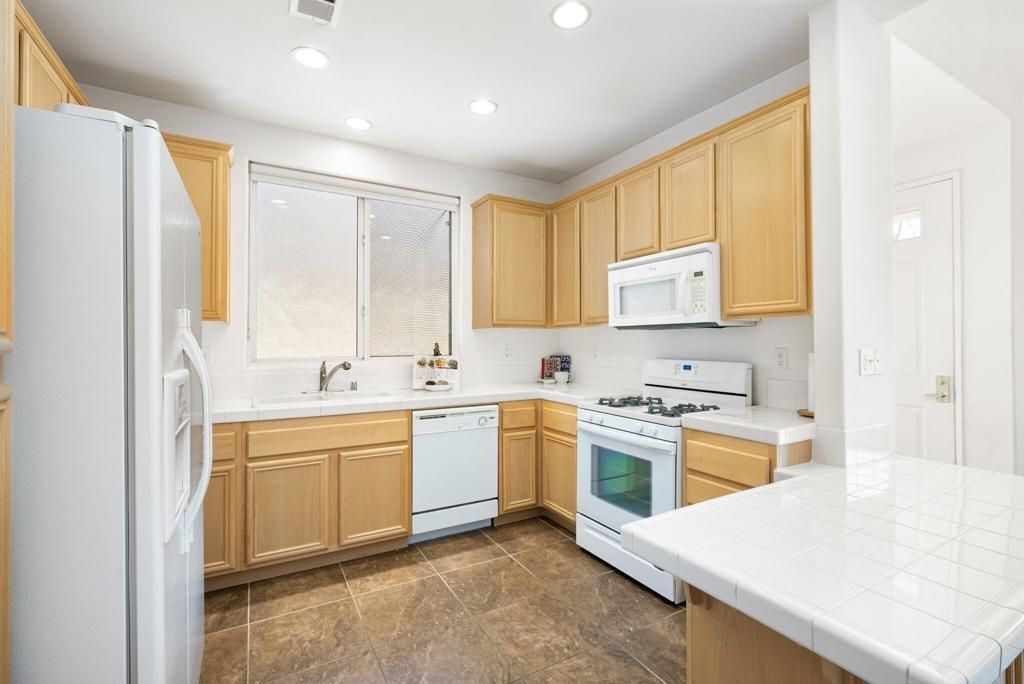 Image 6 of property listing at 47635 Soft Moonlight, La Quinta, CA 92253