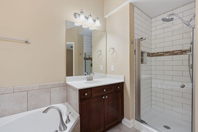 1066 Woodbury Falls Dr, Nashville, TN 37221
