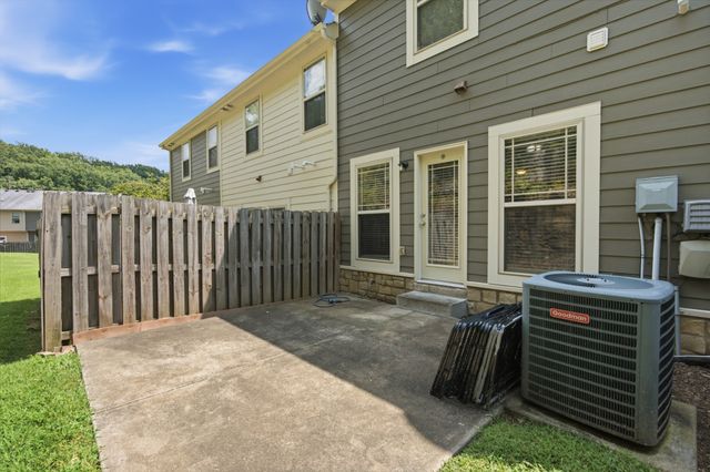 1066 Woodbury Falls Dr, Nashville, TN 37221