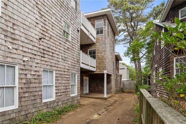 215 83rd ST B, Virginia Beach, VA 23451
