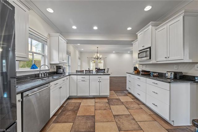 215 83rd ST B, Virginia Beach, VA 23451