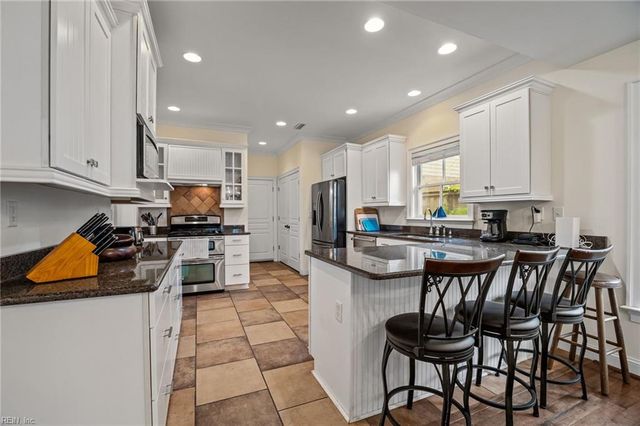 215 83rd ST B, Virginia Beach, VA 23451