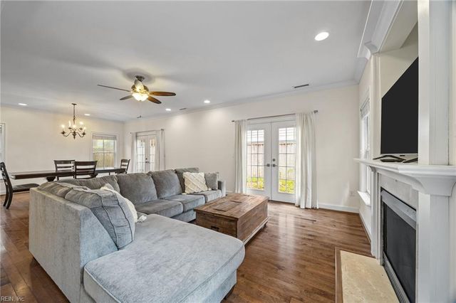 215 83rd ST B, Virginia Beach, VA 23451