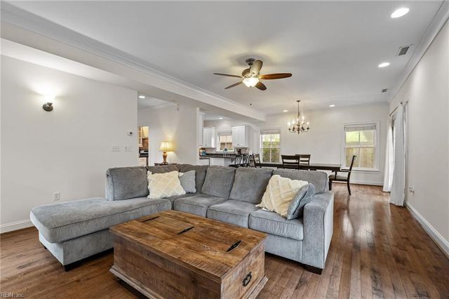 215 83rd ST B, Virginia Beach, VA 23451