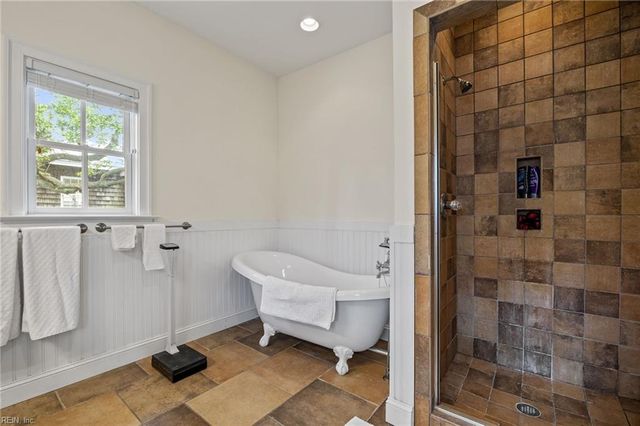 215 83rd ST B, Virginia Beach, VA 23451