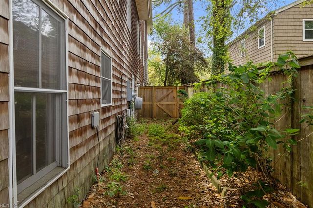 215 83rd ST B, Virginia Beach, VA 23451