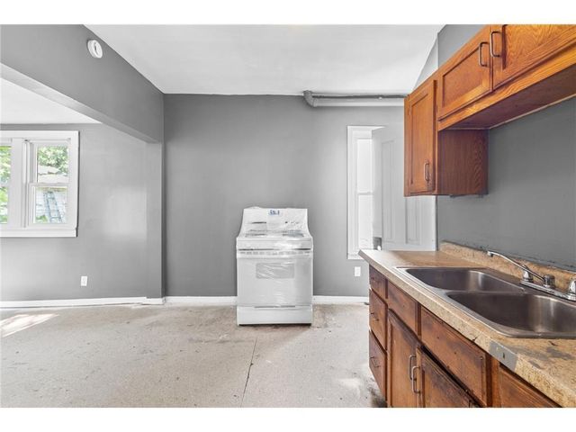 324 Van Buren Avenue, Saint Paul, MN 55103