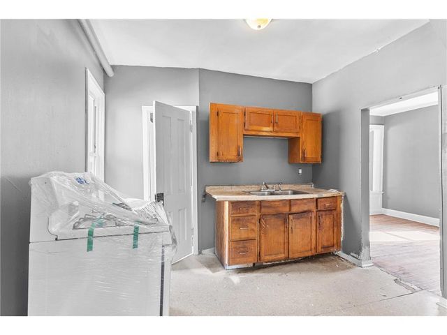 324 Van Buren Avenue, Saint Paul, MN 55103