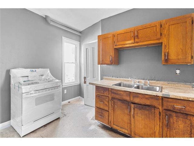 324 Van Buren Avenue, Saint Paul, MN 55103