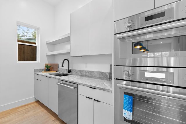 9428 Hobart Street, Dallas, TX 75218