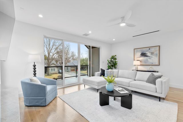 9428 Hobart Street, Dallas, TX 75218