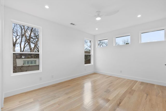 9428 Hobart Street, Dallas, TX 75218