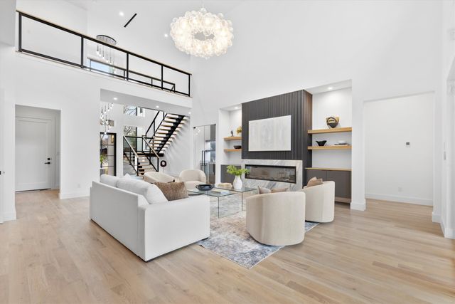 9428 Hobart Street, Dallas, TX 75218