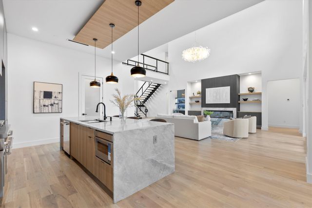 9428 Hobart Street, Dallas, TX 75218