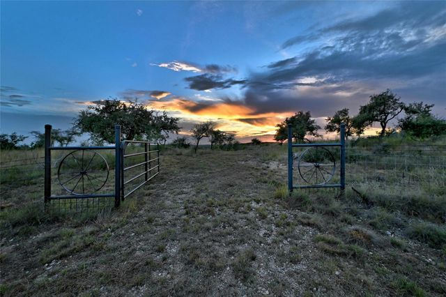 8019 Mount Sharp RD, Wimberley, TX 78676