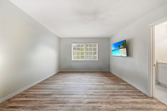 6985 Brook Hollow Road, Lake Worth, FL 33467