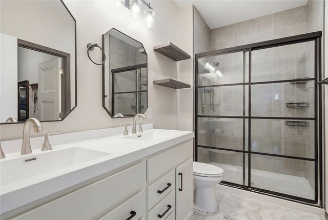 1389 Cardinal Dr, Fairfax, IA 52228