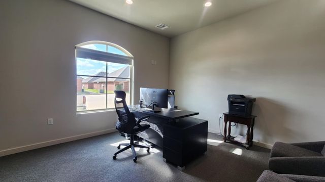 1901 W 33rd Street 120, Edmond, OK 73013