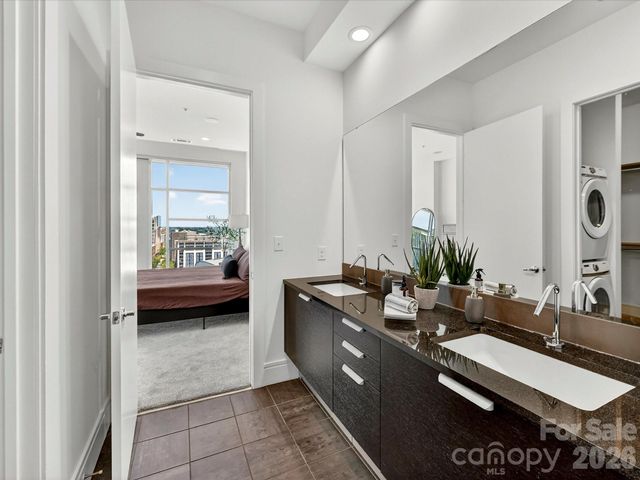 505 E 6th Street 1601, Charlotte, NC 28202