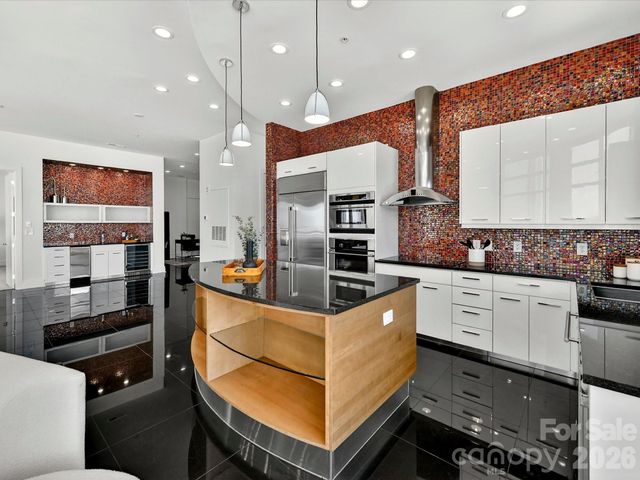 505 E 6th Street 1601, Charlotte, NC 28202