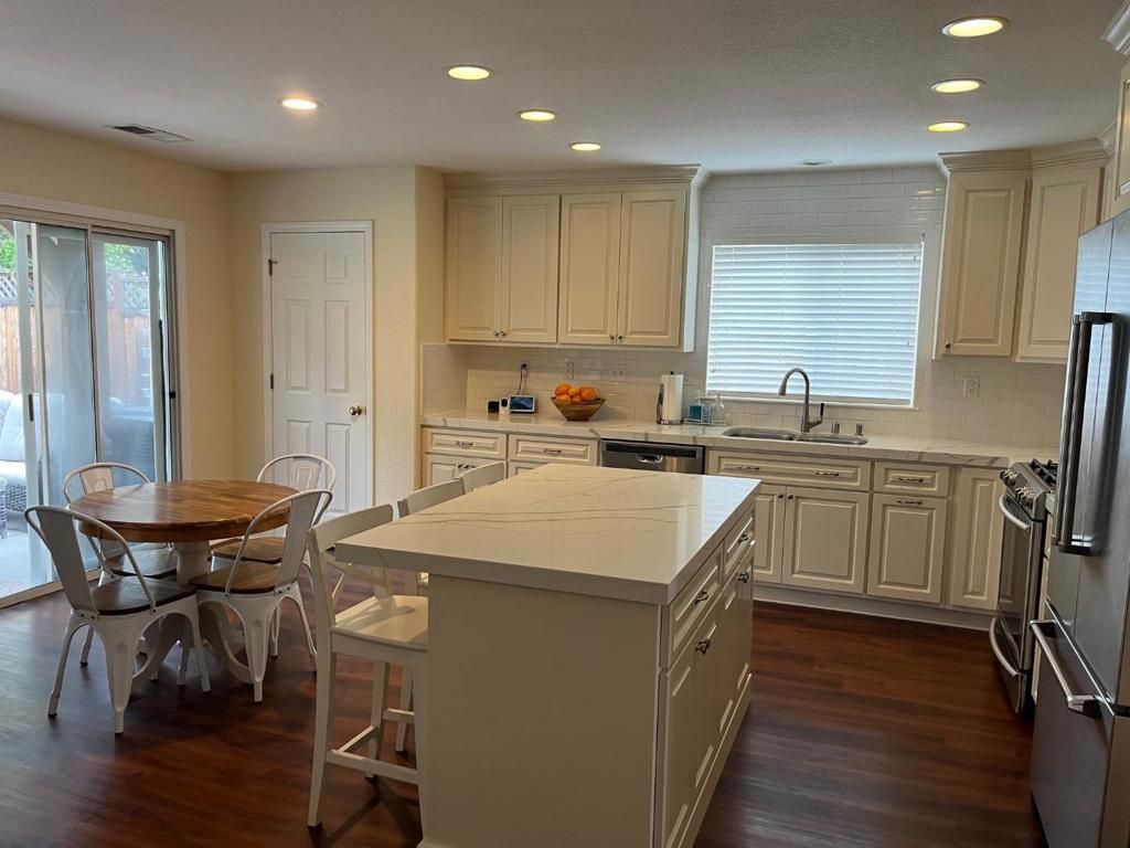 Image 14 of property listing at 1437 Briarberry Lane, Gilroy, CA 95020