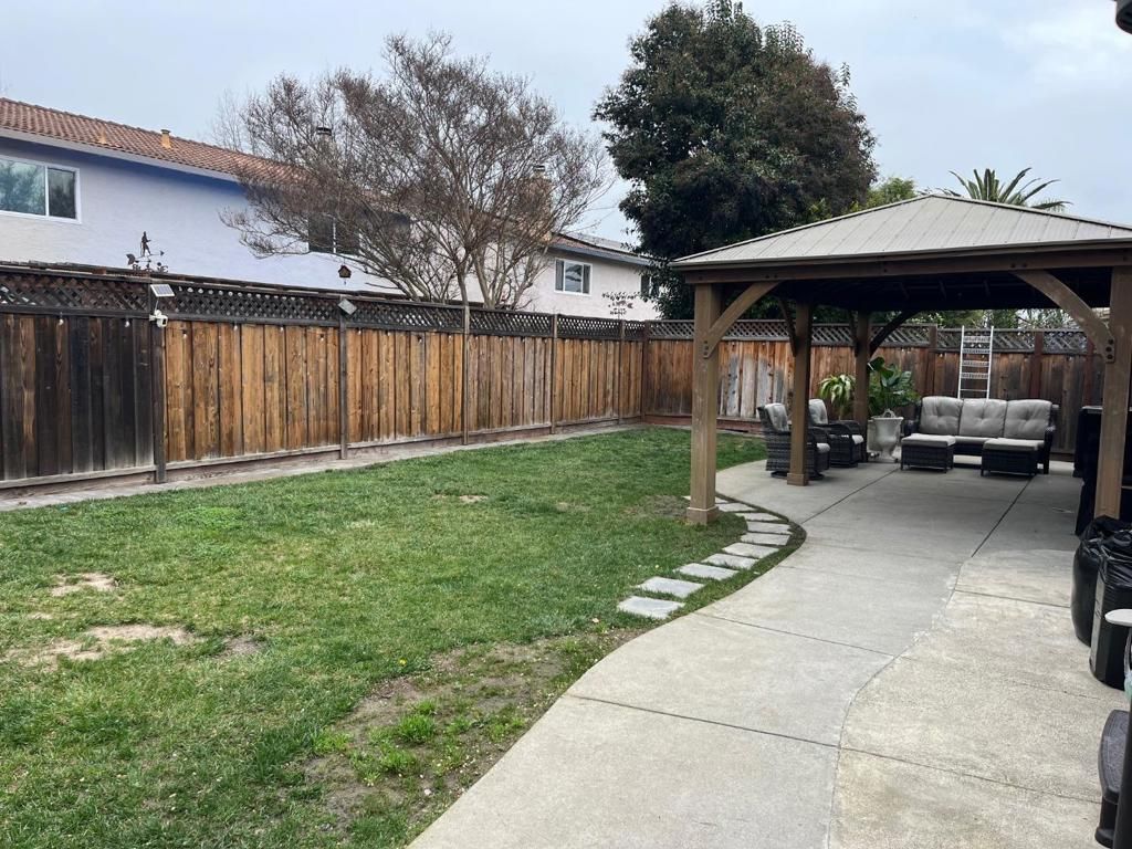 Image 25 of property listing at 1437 Briarberry Lane, Gilroy, CA 95020