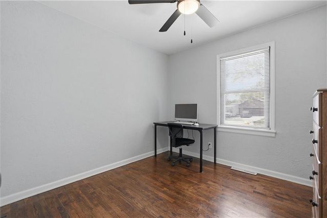 16105 Oakland Avenue, Belton, MO 64012