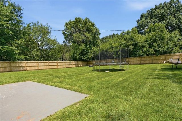 16105 Oakland Avenue, Belton, MO 64012