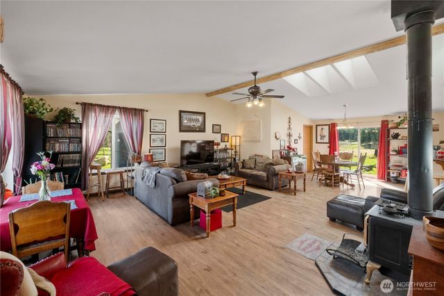 14435 Vail Cut Off Road SE, Rainier, WA 98576