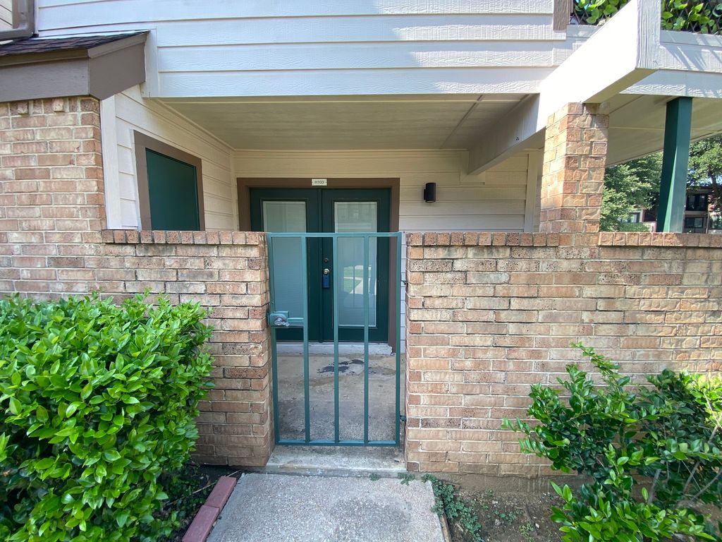 2311 Balsam Drive H103, Arlington, TX 76006