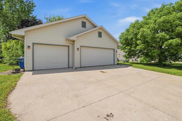 45 JACOB AVENUE, Oshkosh, WI 54902