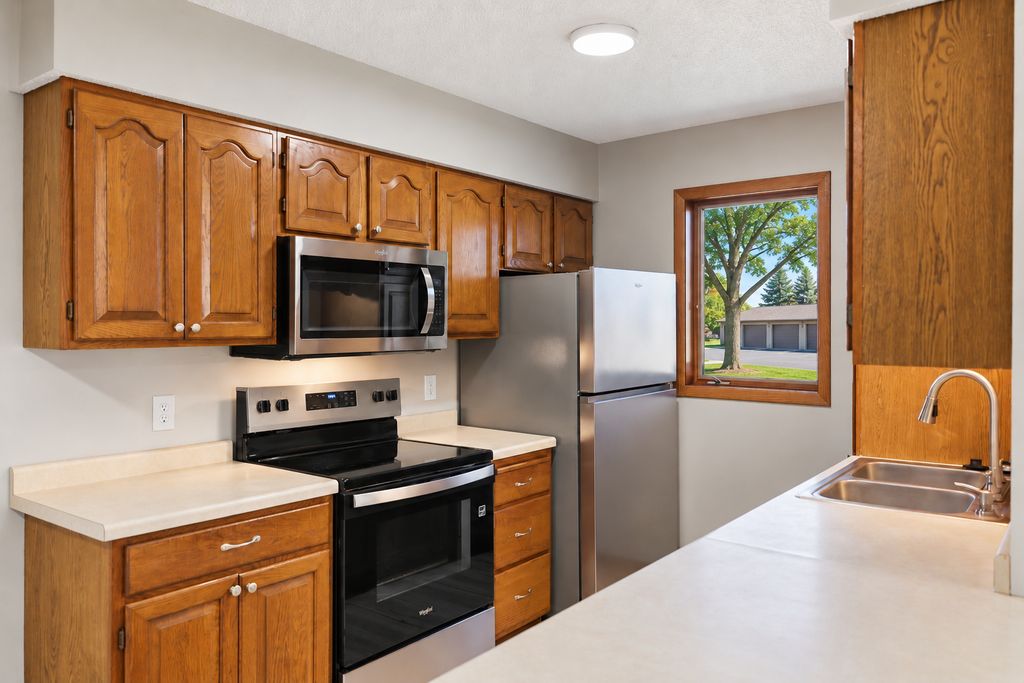 925 Bahls Drive 102, Hastings, MN 55033 — photo 5