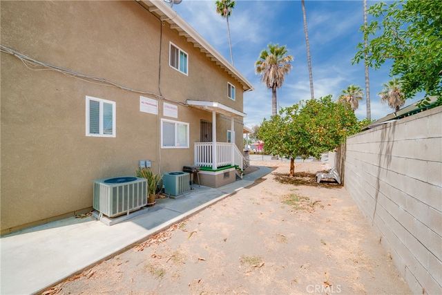 988 S Garey, Pomona, CA 91766
