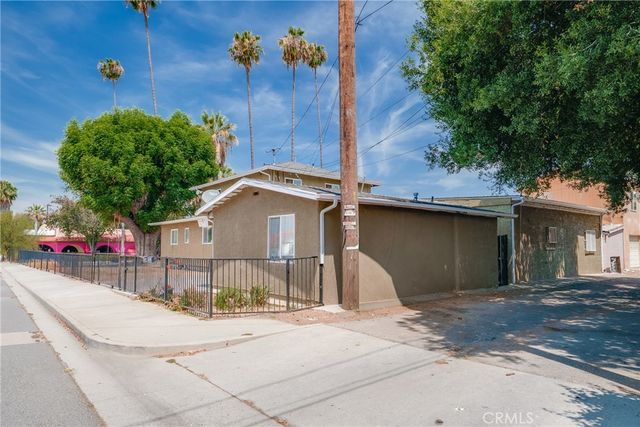 988 S Garey, Pomona, CA 91766