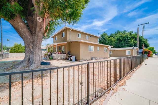 988 S Garey, Pomona, CA 91766