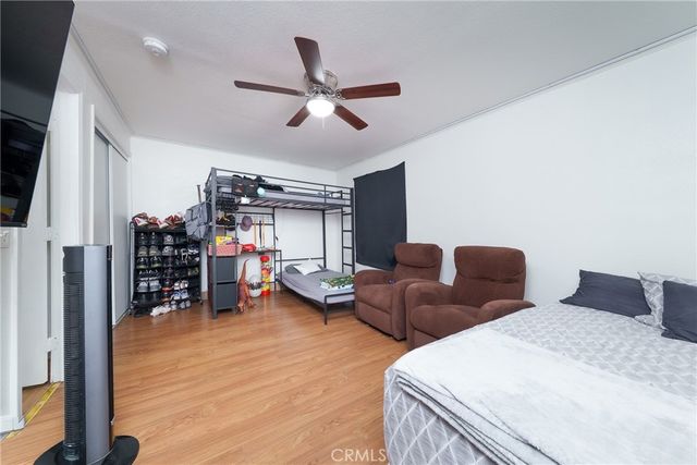 988 S Garey, Pomona, CA 91766