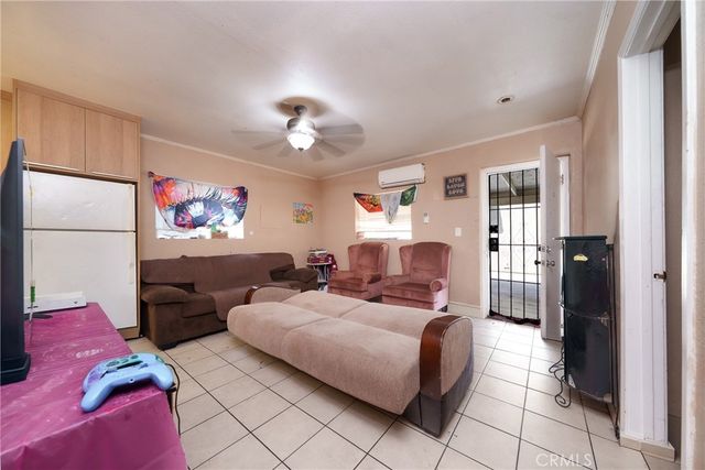 988 S Garey, Pomona, CA 91766