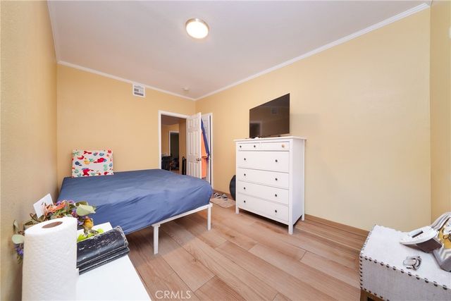 988 S Garey, Pomona, CA 91766