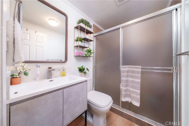 988 S Garey, Pomona, CA 91766