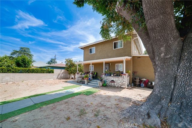 988 S Garey, Pomona, CA 91766