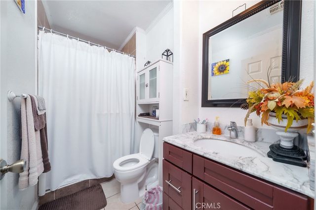 988 S Garey, Pomona, CA 91766