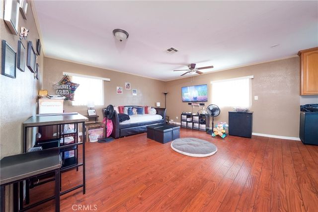 988 S Garey, Pomona, CA 91766